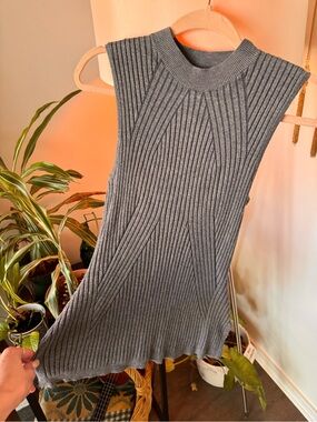 Express Gray Ribbed Knit Sleeveless Top